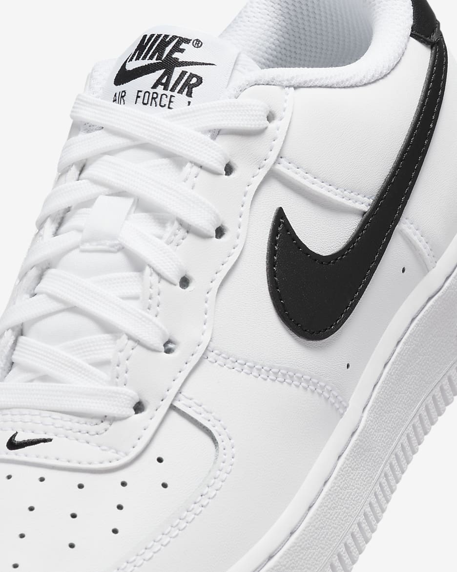 Nike Air Force 1 Older Kids Shoes